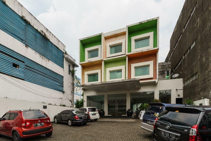 Reddoorz Plus @ Gunung Sahari 2 Jakarta Extérieur photo